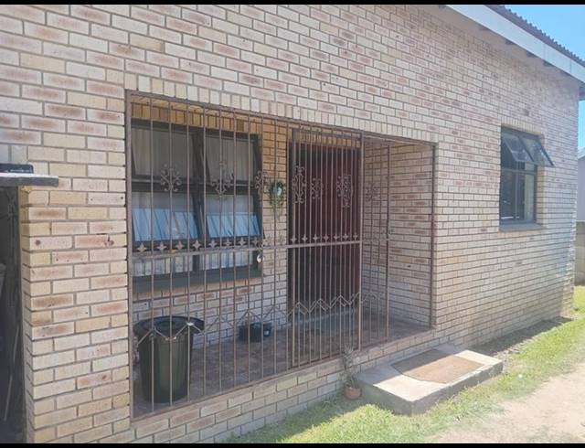 3 BEDROOM PROPERTY TO RENT IN LAVALIA